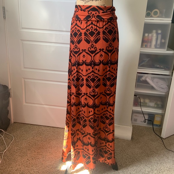 Spandex High Slit Maxi Strapless Dress - Convertible to Maxi Skirt - Picture 4 of 7